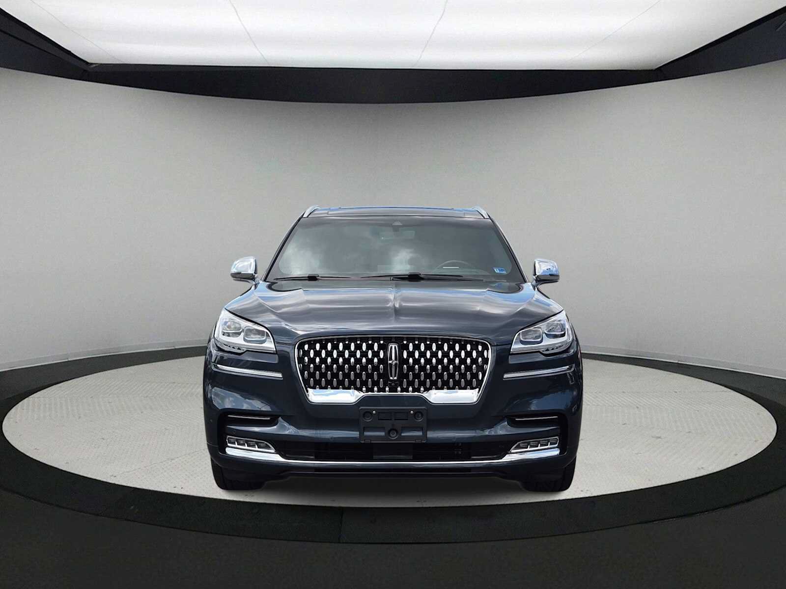 Used 2022 Lincoln Aviator Black Label w/ Dynamic Handling Package AWD/4WD image 3