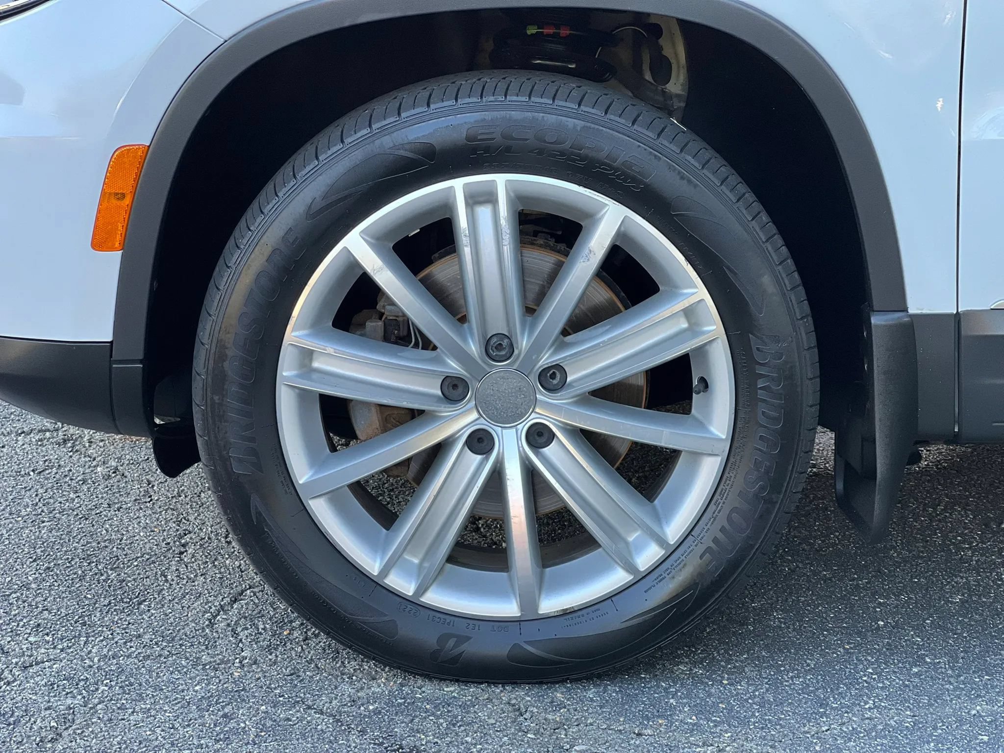 Used 2015 Volkswagen Tiguan SEL AWD/4WD image 37
