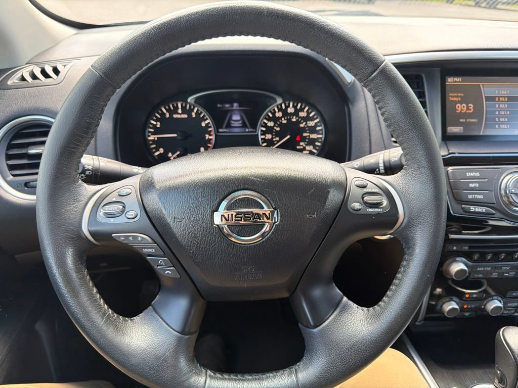 Used 2016 Nissan Pathfinder SV w/ SV Cold Weather Package AWD/4WD image 16
