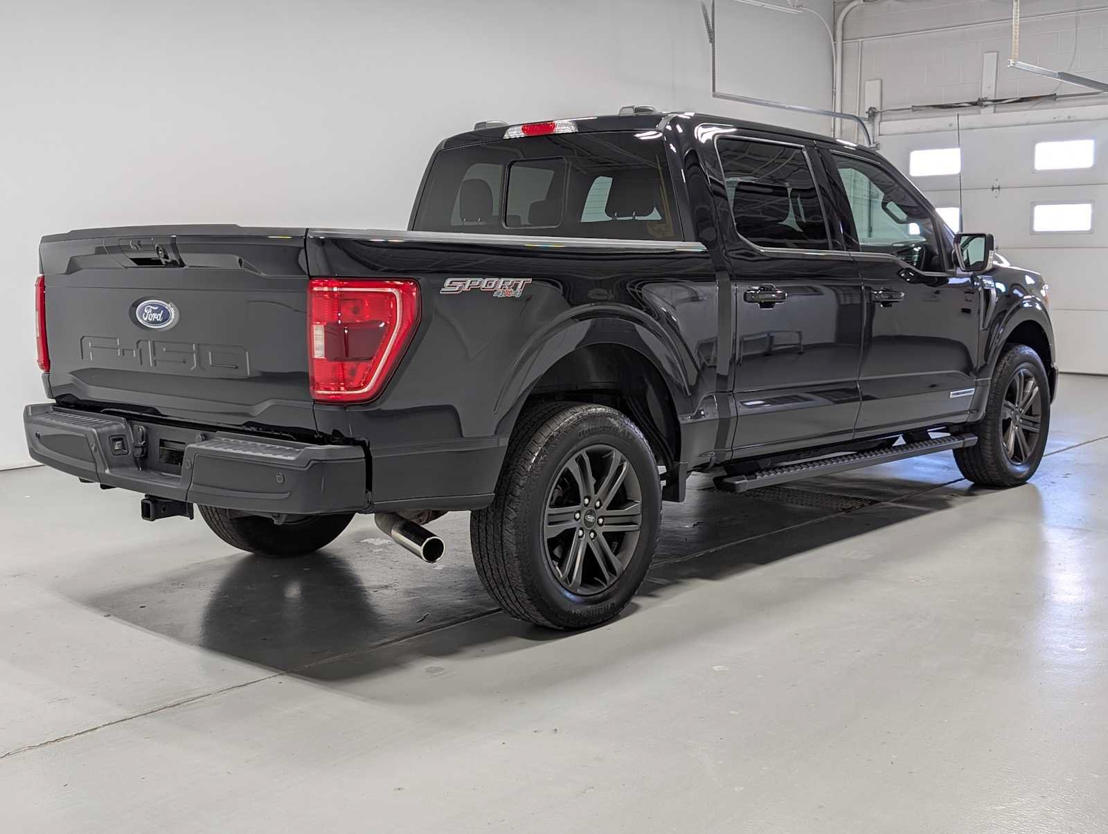 Used 2022 Ford F150 XLT w/ Equipment Group 302A High AWD/4WD image 8