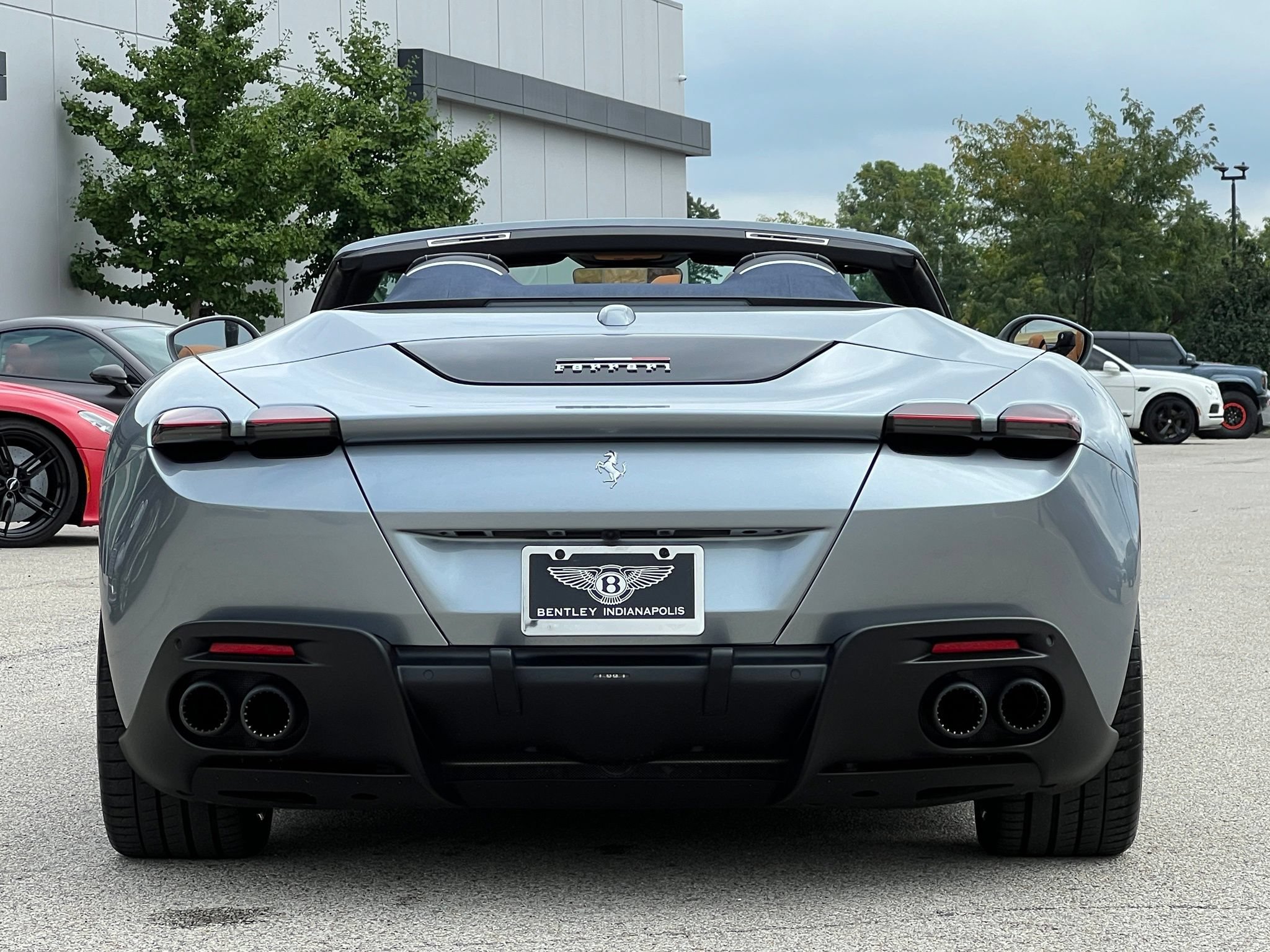 Used 2024 Ferrari Roma Spider RWD image 8