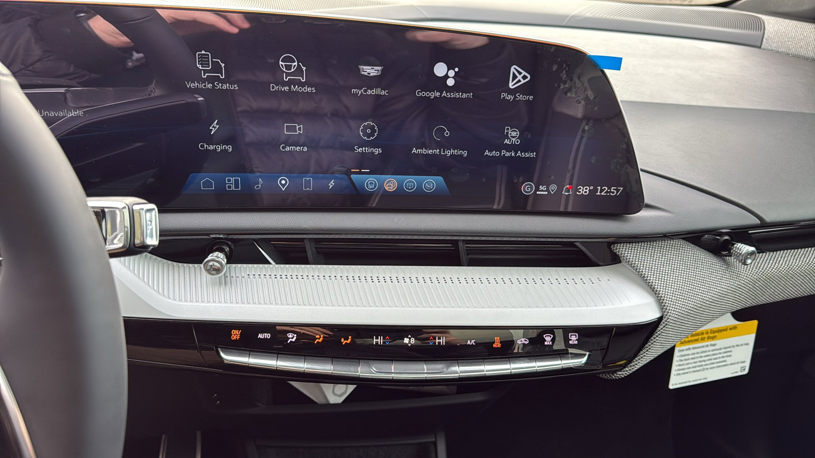 New 2026 Cadillac Optiq Luxury 1 image 18