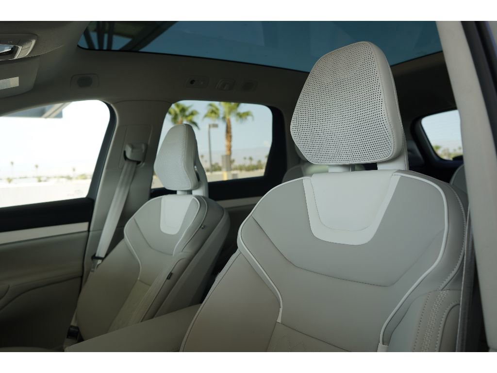 New 2025 Volvo EX90 Ultra image 19