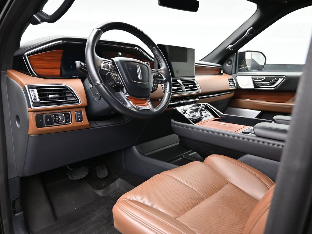 Used 2024 Lincoln Navigator L Reserve w/ Equipment Group 201A image 20