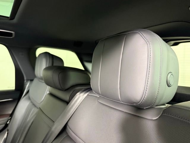 New 2025 Land Rover Range Rover SE image 21