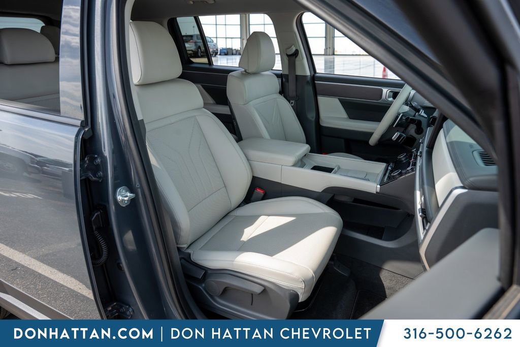Used 2025 Hyundai Santa Fe SEL image 27