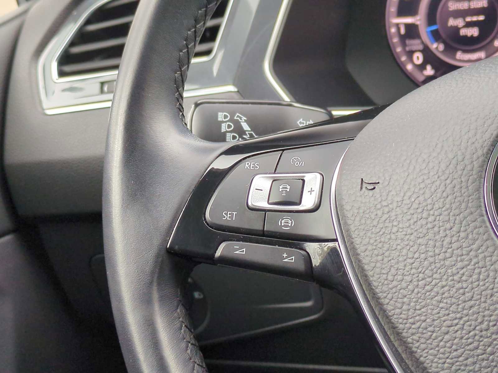 Used 2019 Volkswagen Tiguan SEL image 25