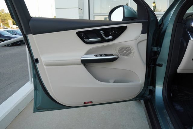 New 2026 Mercedes-Benz GLC 300 image 16