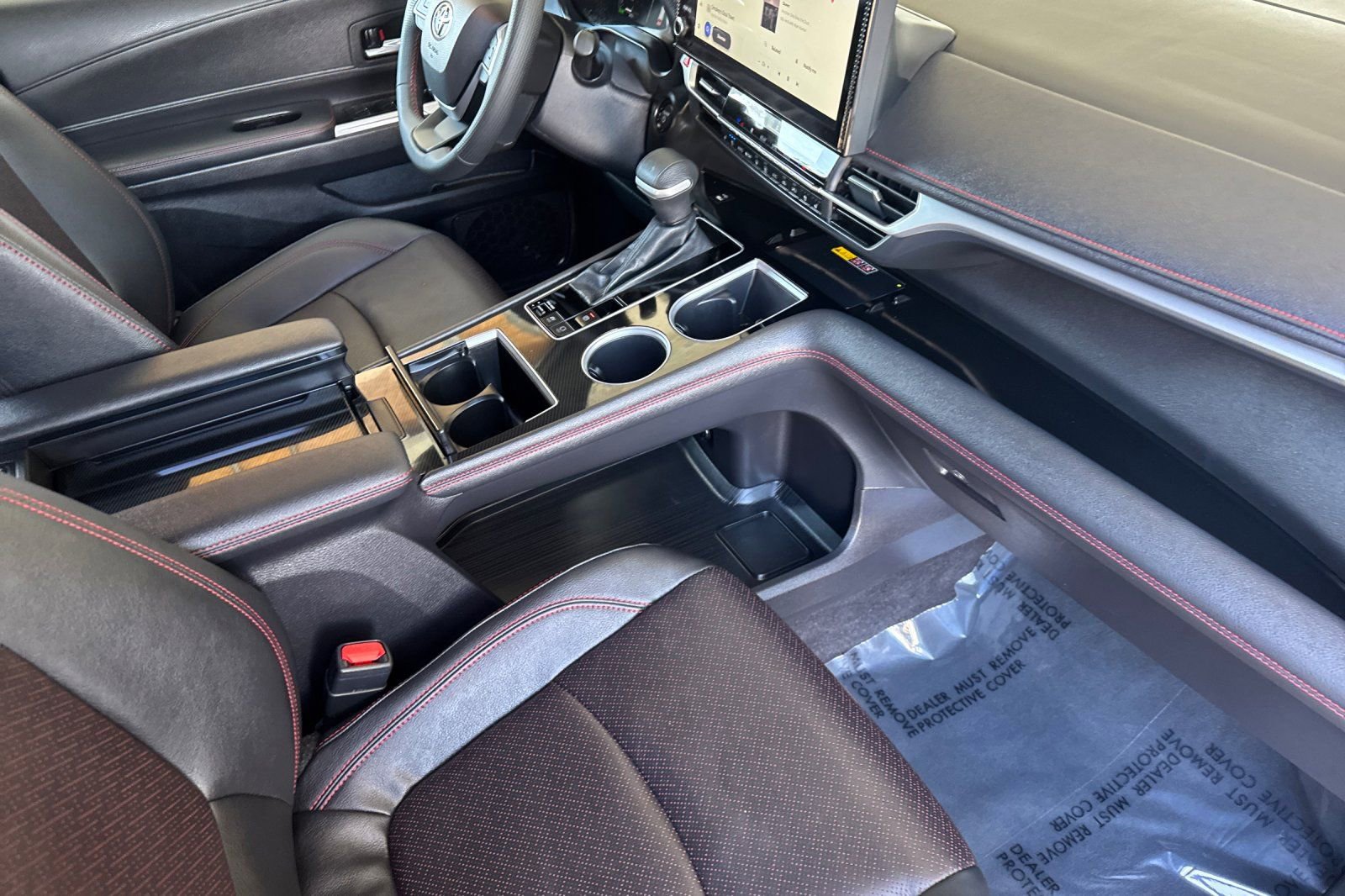 Used 2025 Toyota Sienna XSE w/ XSE Premium Package image 17