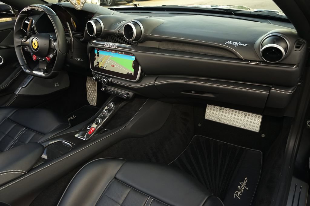 Used 2019 Ferrari Portofino image 5
