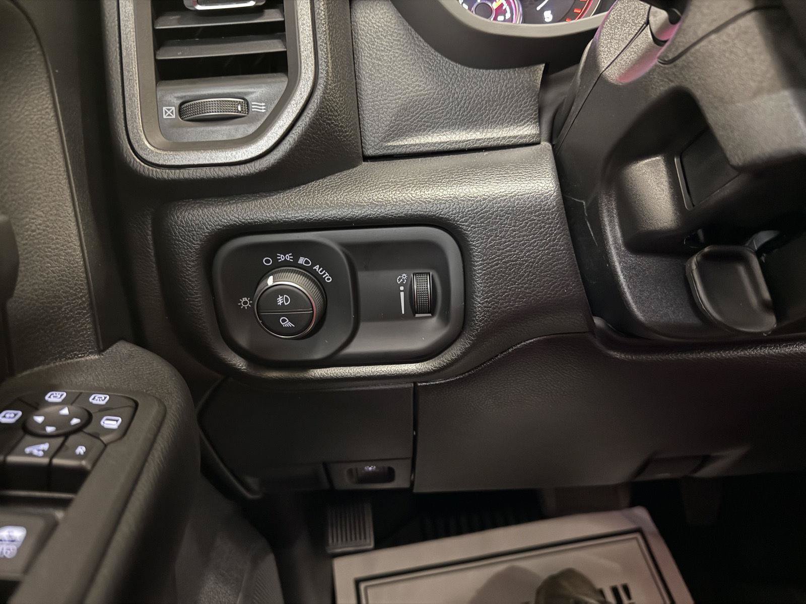 New 2026 RAM 3500 Tradesman AWD/4WD image 13