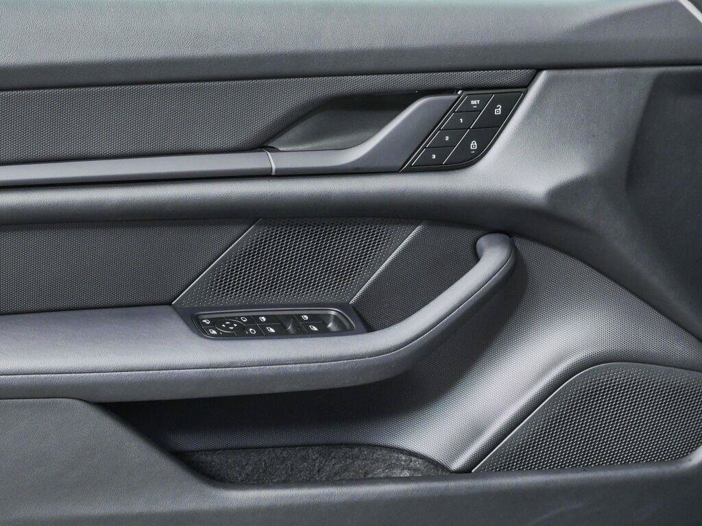 Certified 2023 Porsche Taycan RWD image 6