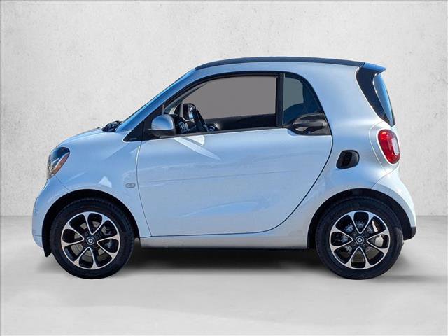 Used 2016 smart fortwo pure image 8