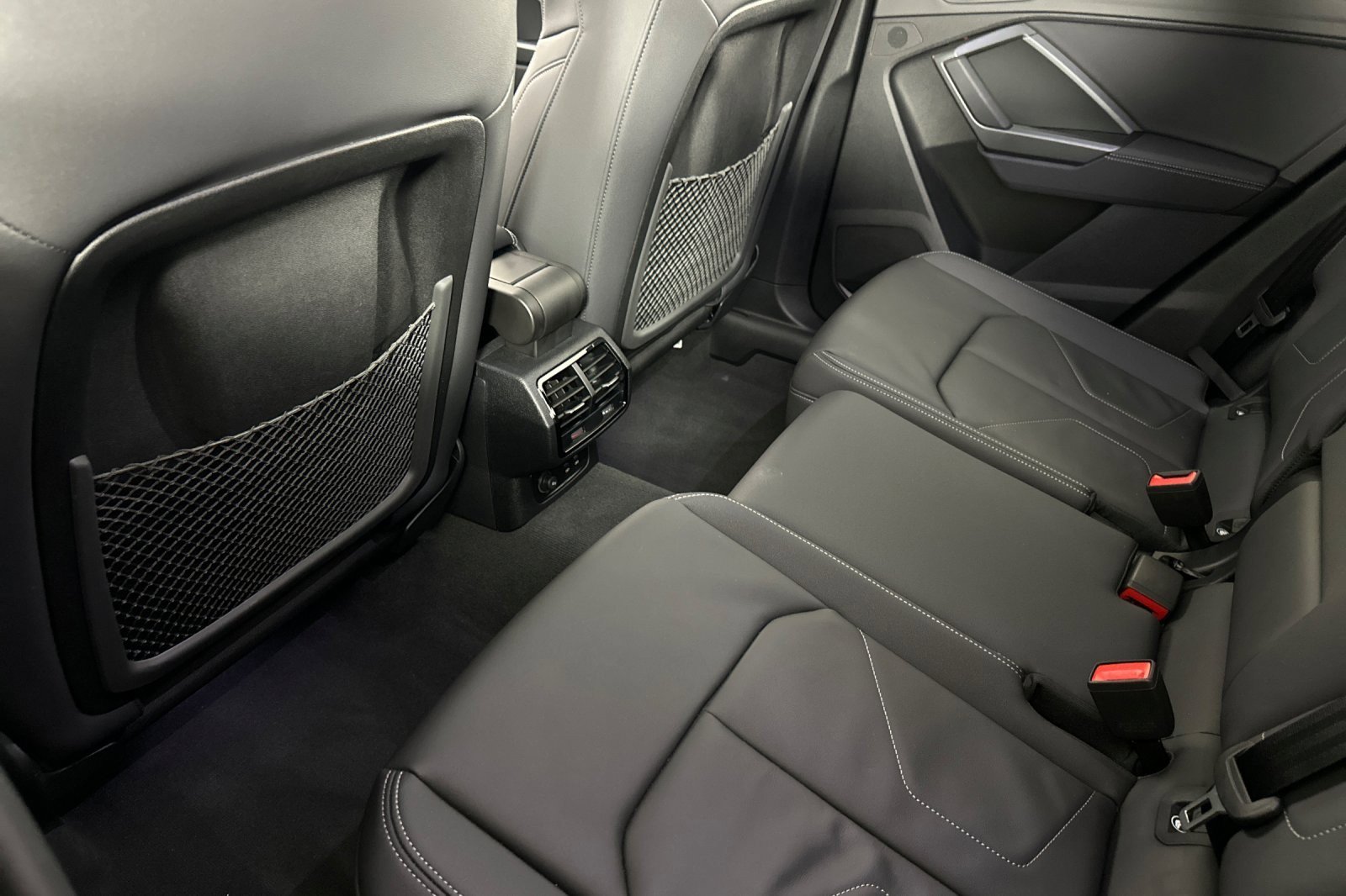 Used 2025 Audi Q3 2.0T Premium image 11