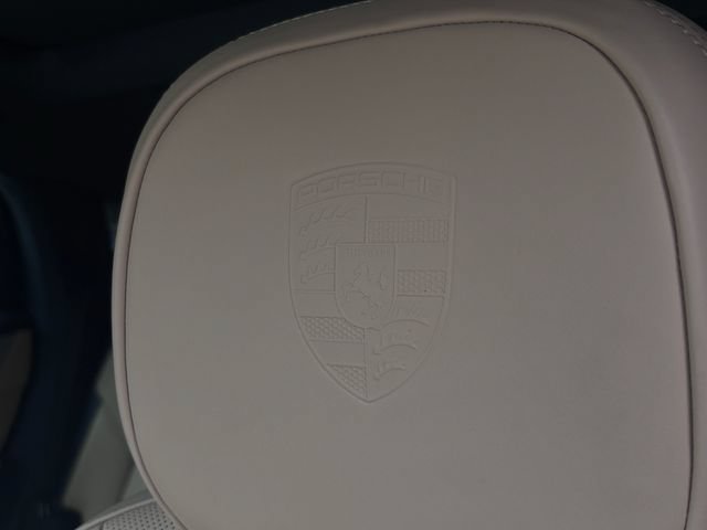 New 2026 Porsche Cayenne Coupe AWD/4WD image 29