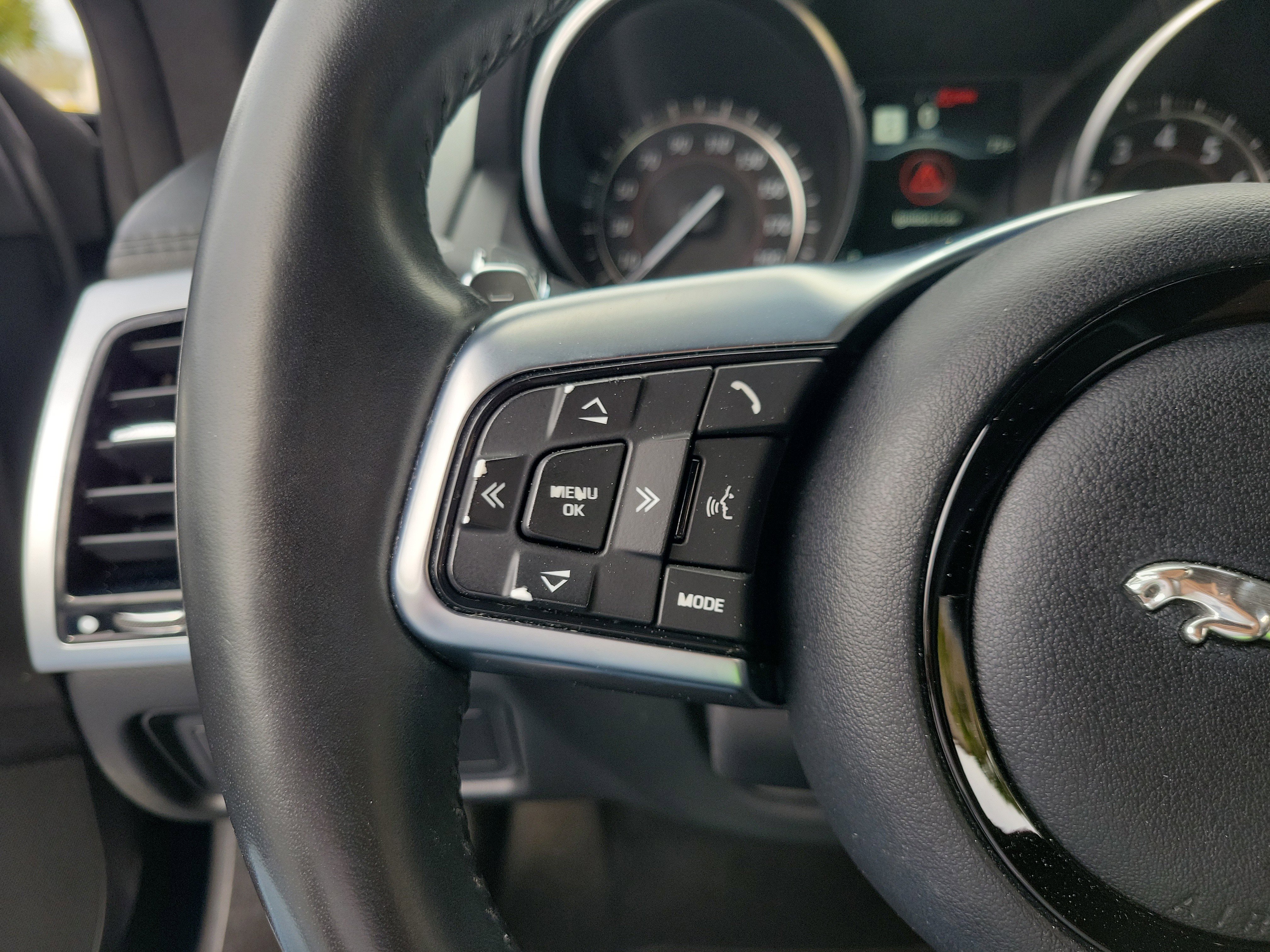 Used 2020 Jaguar F-TYPE Coupe image 26