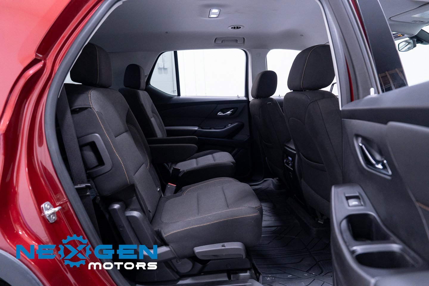 Used 2020 Chevrolet Traverse LT image 46