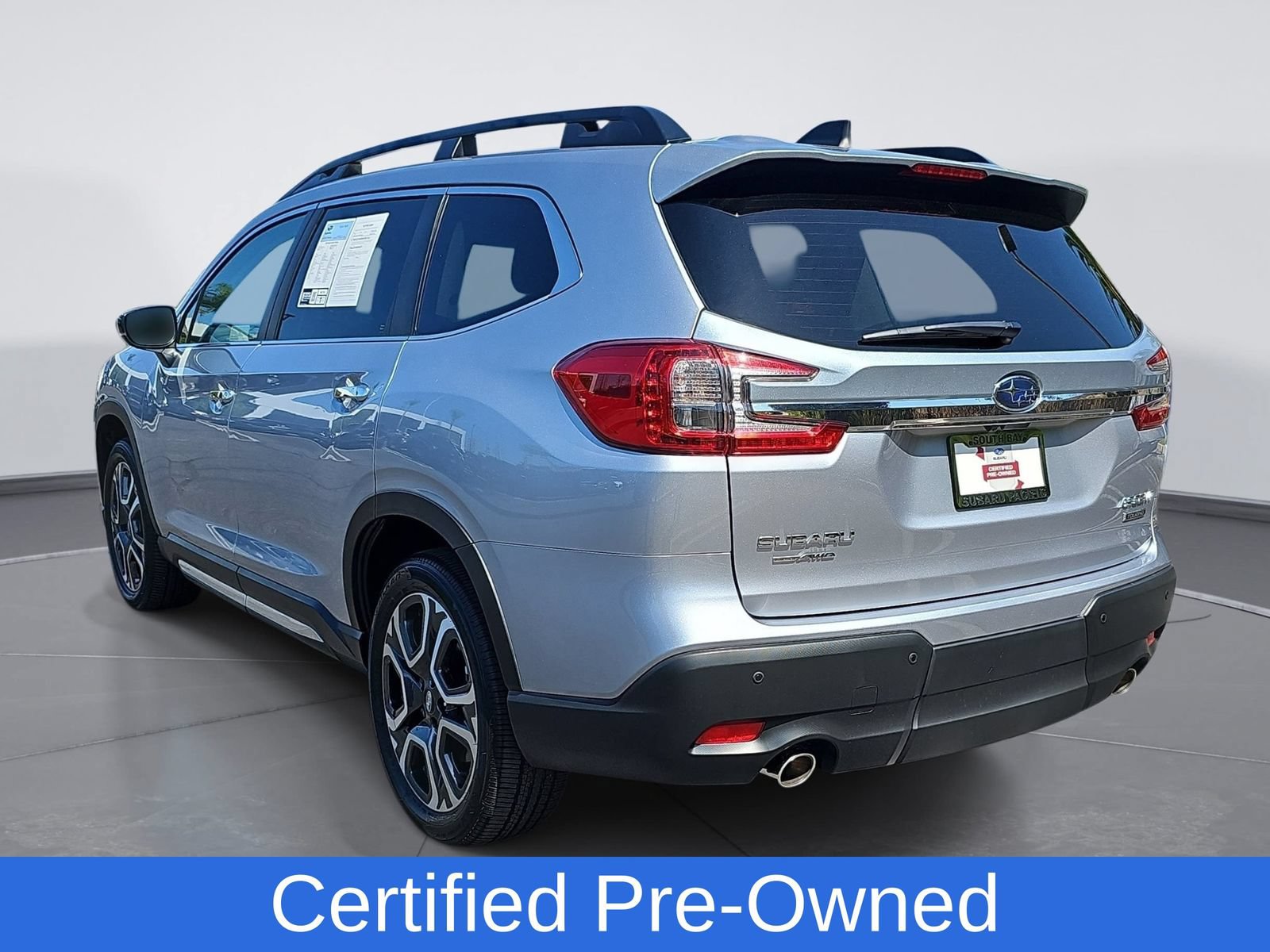 Used 2025 Subaru Ascent Touring AWD/4WD image 5