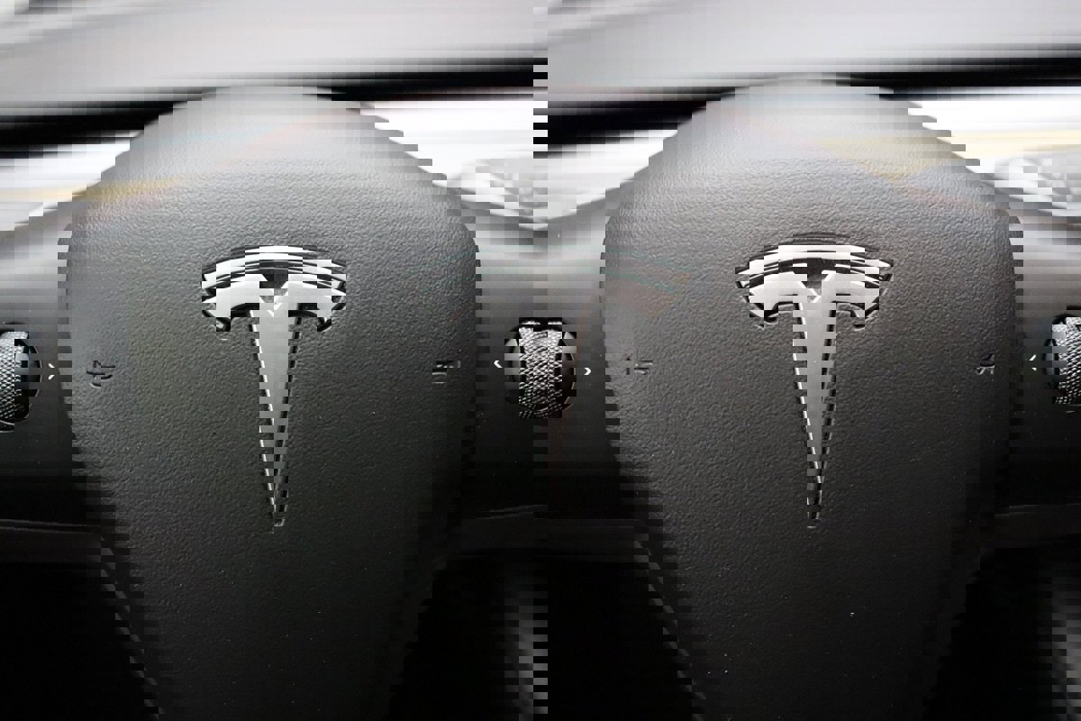 Used 2023 Tesla Model Y Long Range image 38