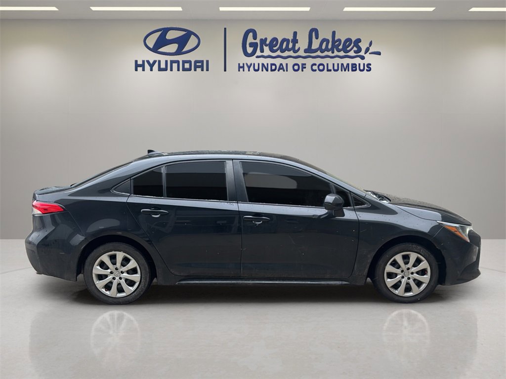 Used 2022 Toyota Corolla LE image 6
