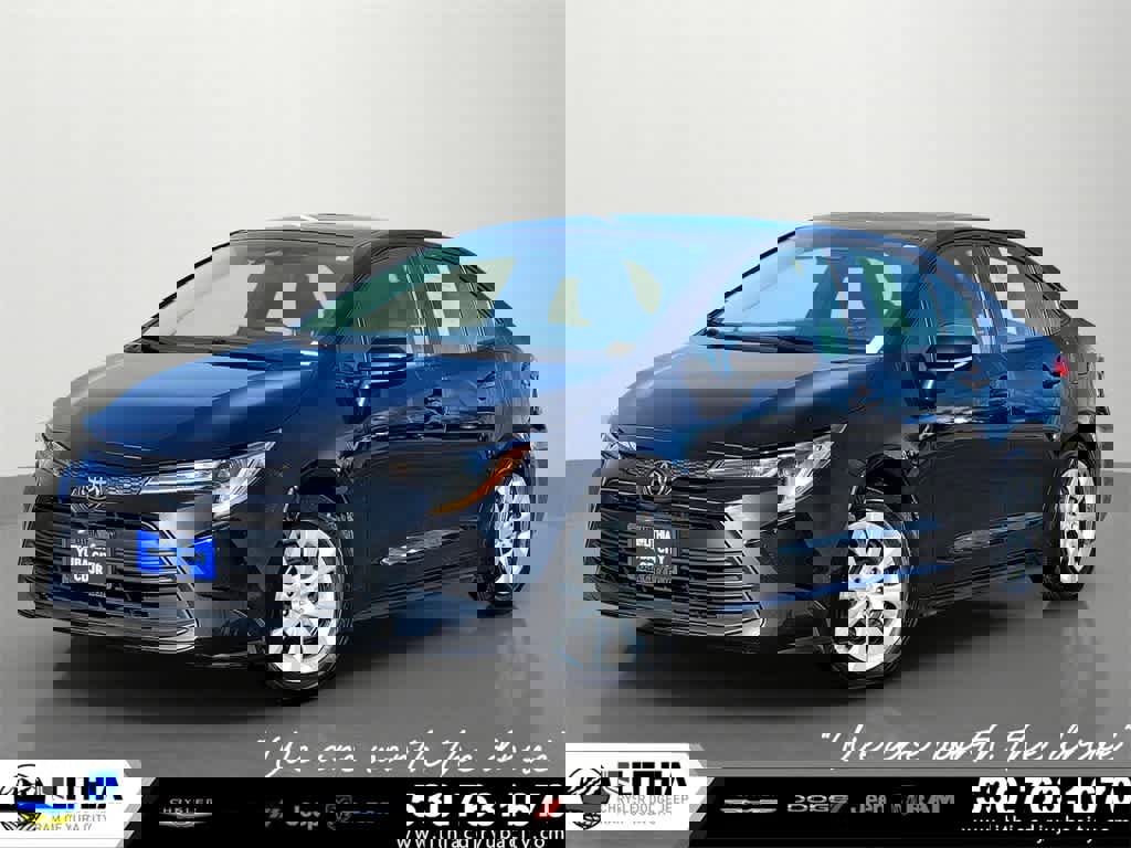 Used 2023 Toyota Corolla LE image 1