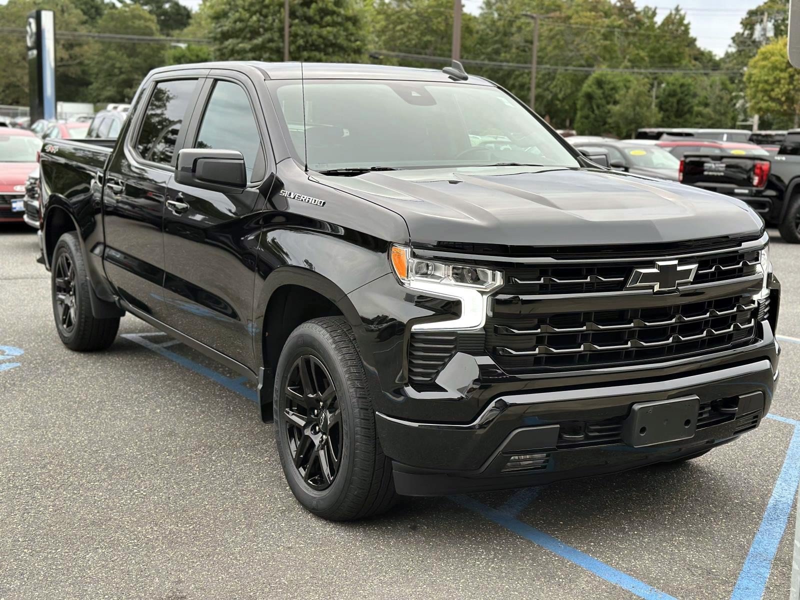 Used 2024 Chevrolet Silverado 1500 RST w/ Convenience Package II AWD/4WD image 5