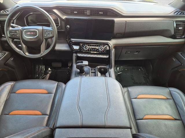 Used 2024 GMC Sierra 1500 AT4 w/ Technology Package AWD/4WD image 17