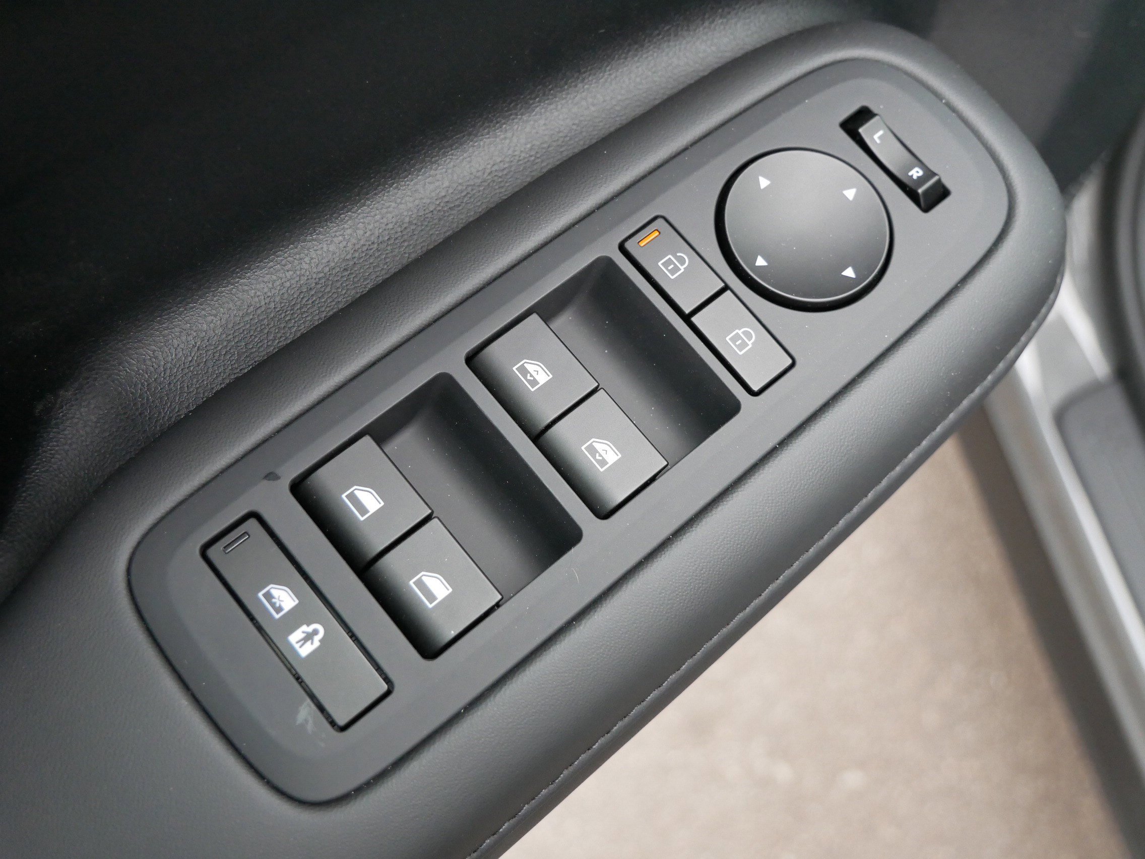 New 2026 Hyundai Santa Fe SEL image 29