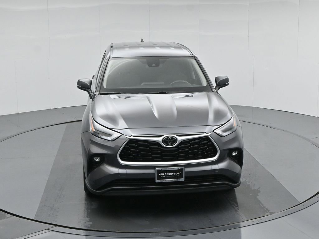 Used 2024 Toyota Highlander LE image 44