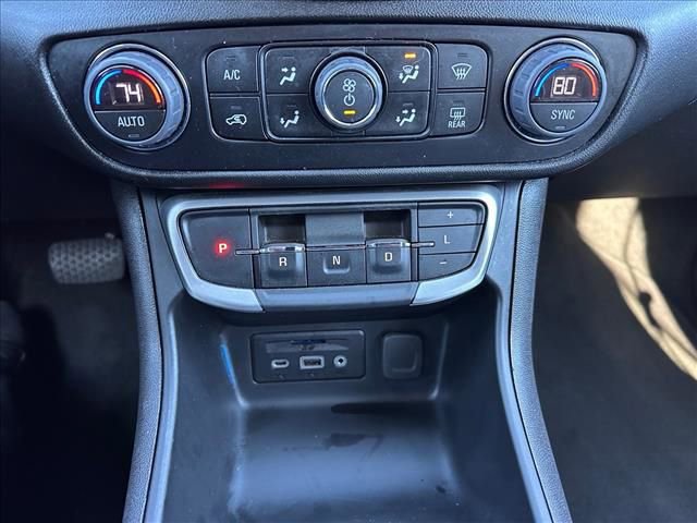 Used 2024 GMC Terrain SLT image 31