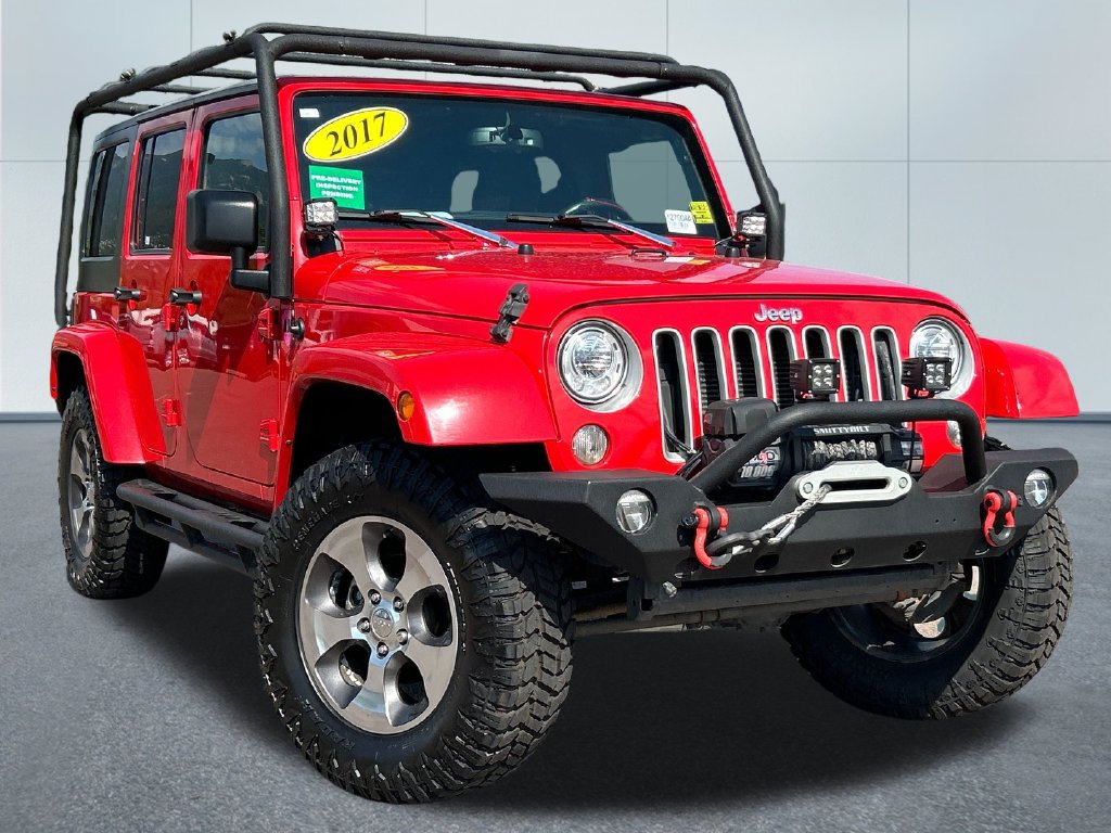 Used 2017 Jeep Wrangler Unlimited Sahara w/ Connectivity Group AWD/4WD image 32