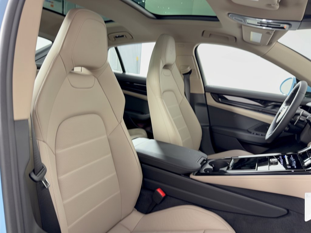New 2026 Porsche Panamera image 30