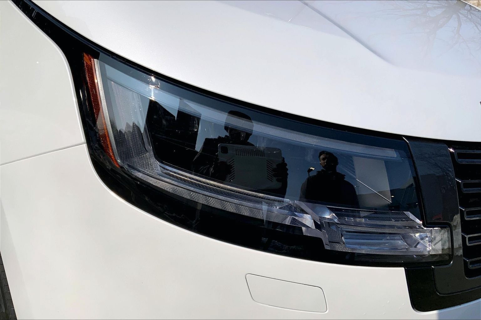 New 2026 Land Rover Range Rover SE AWD/4WD image 13
