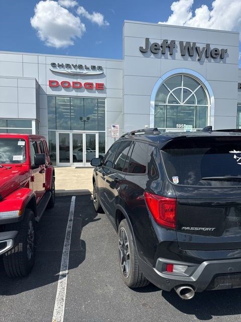 Used 2023 Honda Passport Elite image 6