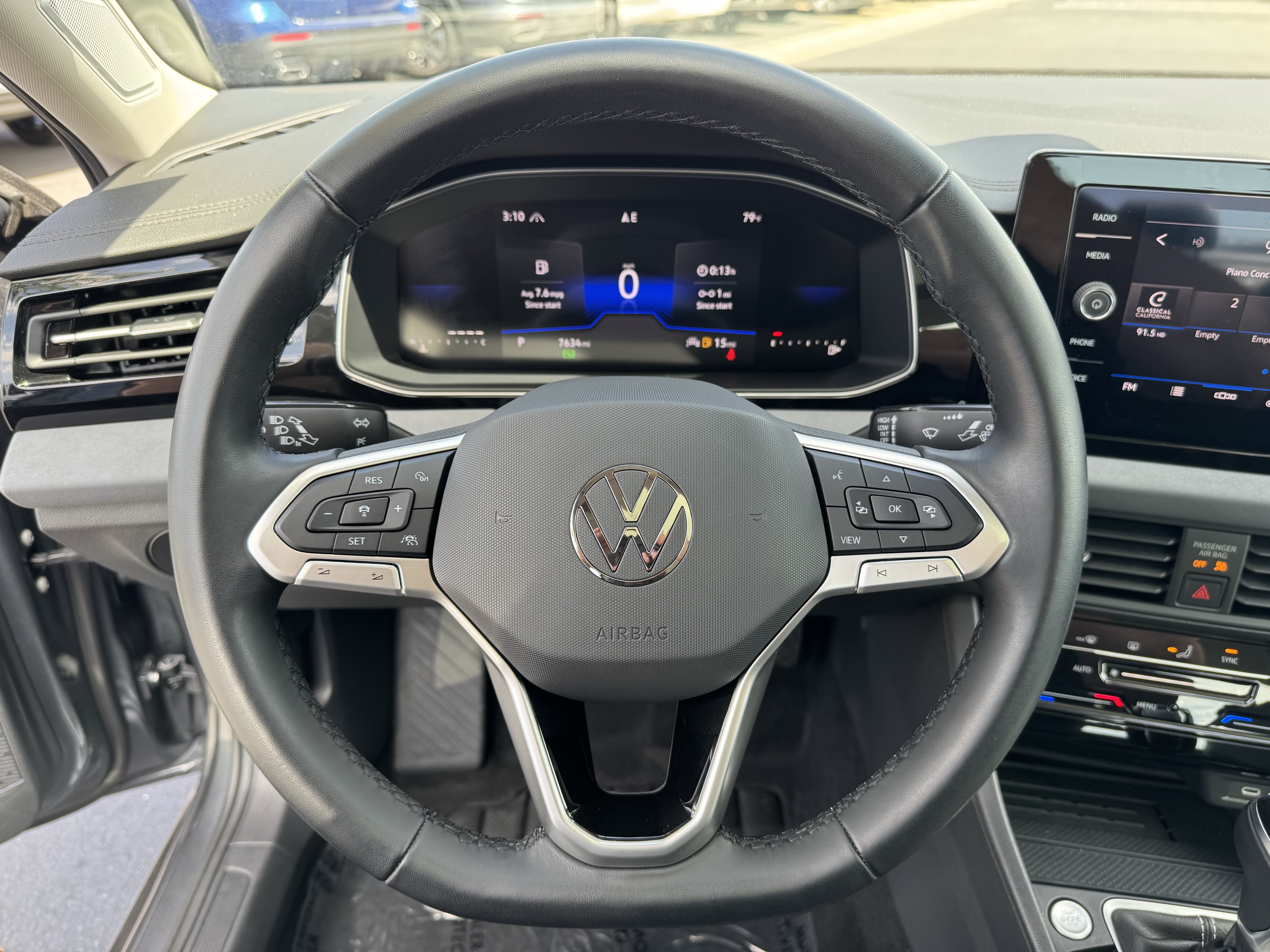 Used 2025 Volkswagen Jetta SE w/ Sunroof Package FWD image 20
