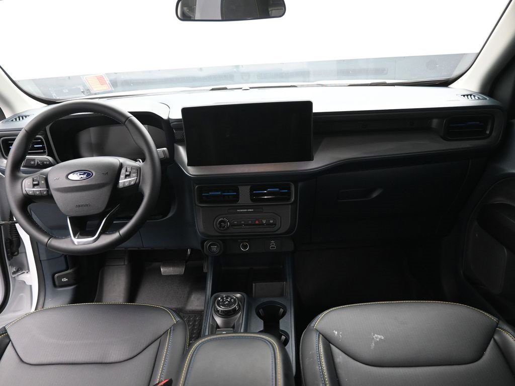 Used 2025 Ford Maverick Lobo image 16