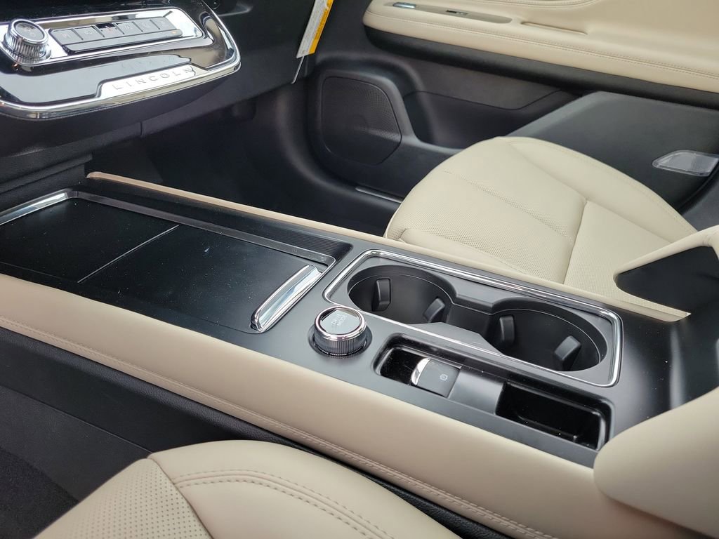 New 2026 Lincoln Corsair Premiere image 29