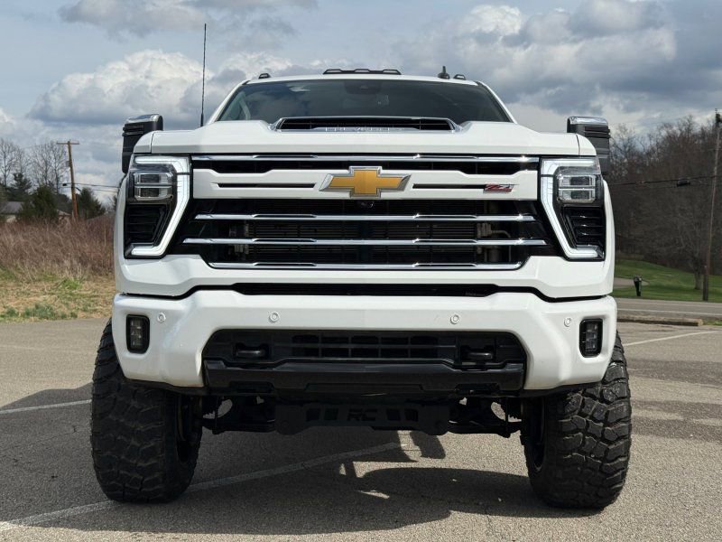Used 2025 Chevrolet Silverado 2500 LT w/ Z71 Chrome Sport Edition AWD/4WD image 2