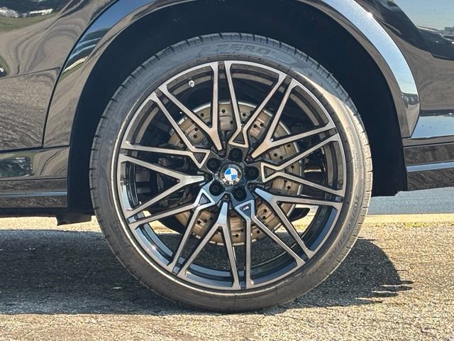 Used 2024 BMW X6 M Competition AWD/4WD image 3