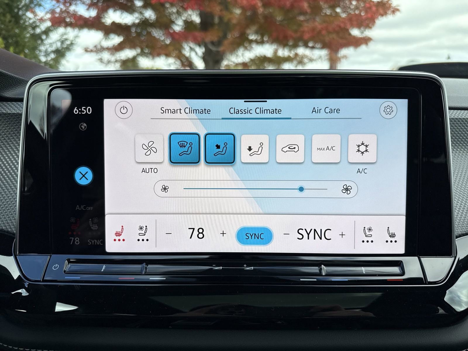 New 2026 Volkswagen Atlas Cross Sport SEL Premium R-Line image 18