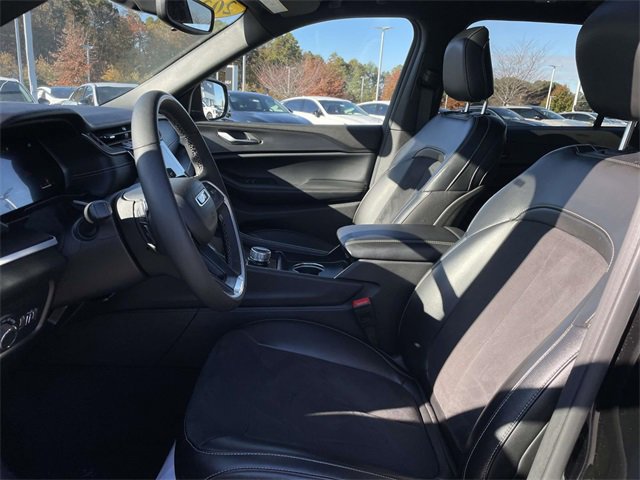 Used 2024 Jeep Grand Cherokee L Altitude image 7