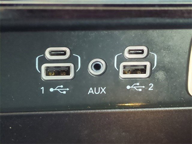 Used 2024 Jeep Grand Cherokee Limited image 24