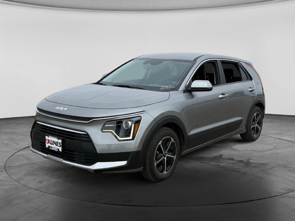 Used 2025 Kia Niro LX FWD image 4
