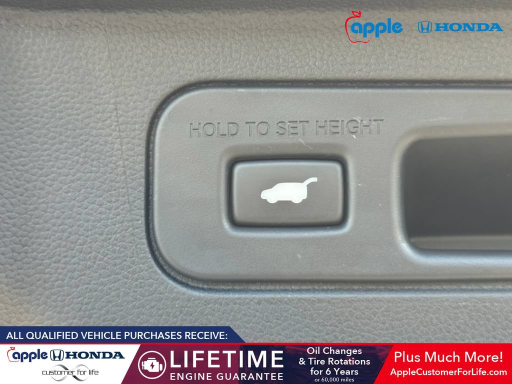 Used 2025 Honda Pilot TrailSport image 22