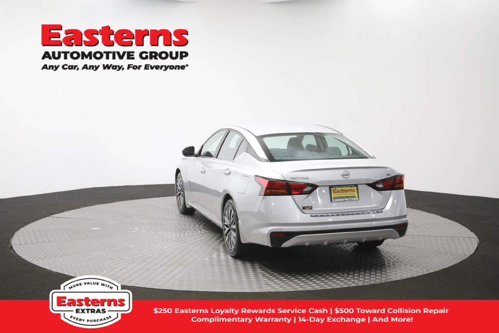 Used 2023 Nissan Altima 2.5 SV FWD image 67
