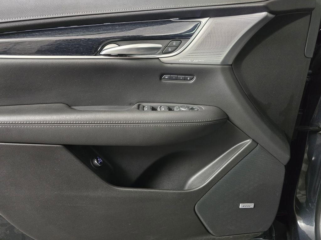 Used 2023 Cadillac XT5 Premium Luxury image 11