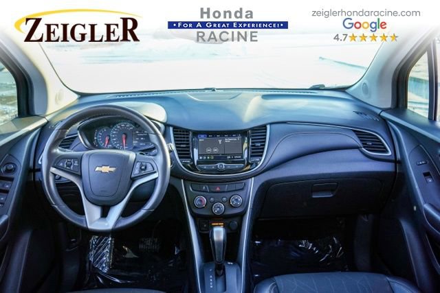 Used 2020 Chevrolet Trax LT w/ LT Convenience Package image 15