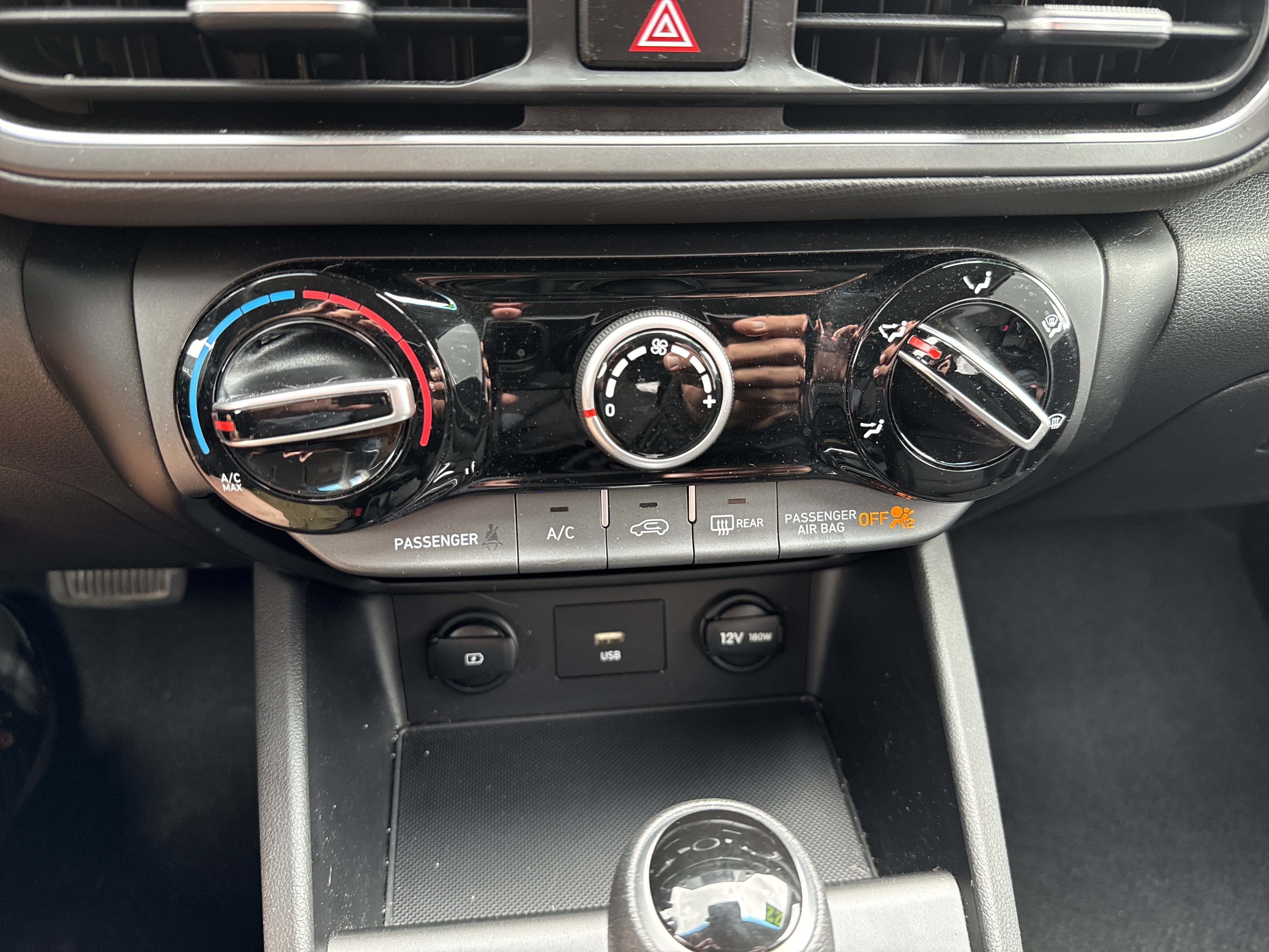 Used 2022 Hyundai Kona SEL AWD/4WD image 25