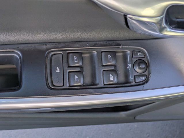 Used 2017 Volvo S60 T5 Cross Country Platinum w/ Climate Package AWD/4WD image 15