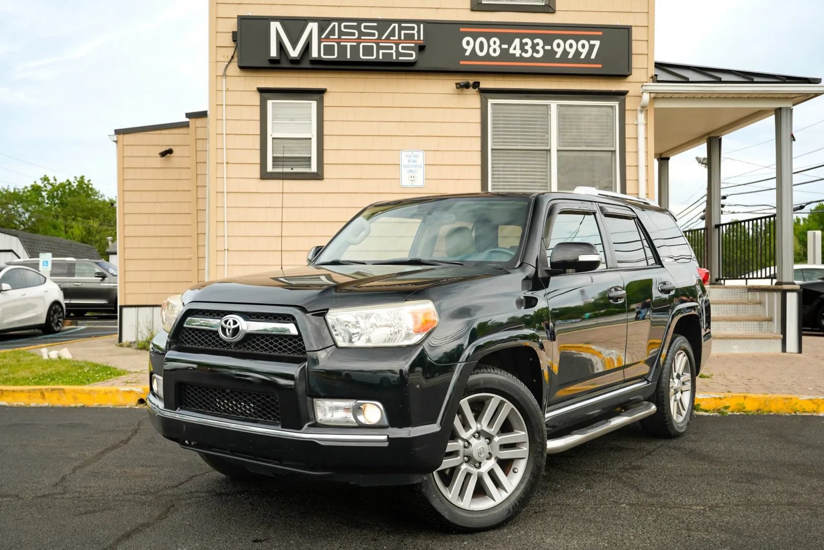 Used 2010 Toyota 4Runner Limited AWD/4WD image 1